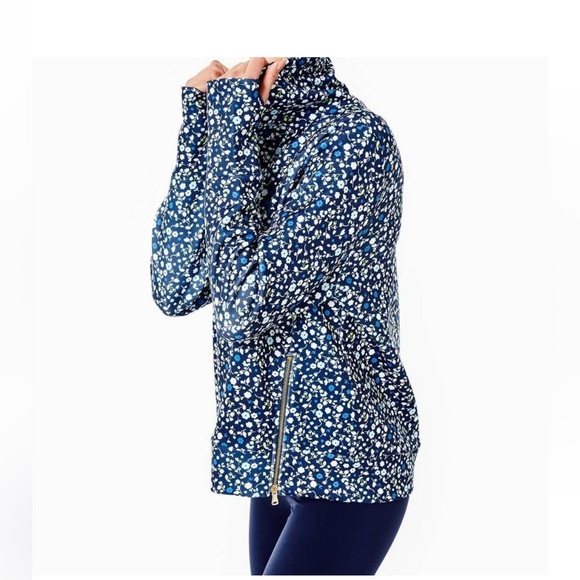 NWT ADDISON BAY everyday pullover in courtside floral. - Picture 2 of 3